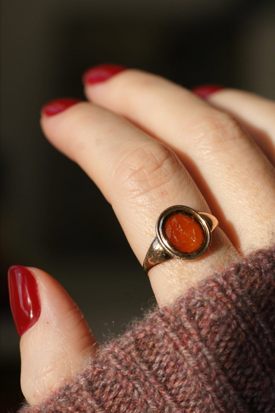 Antique intaglio cornelian Cupid ring on rose gold - Galerie Pénélope