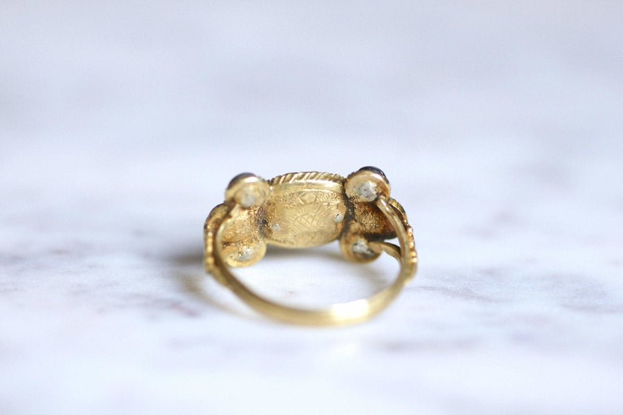 Antique gold, Colombian emerald, and diamonds ring - Galerie Pénélope