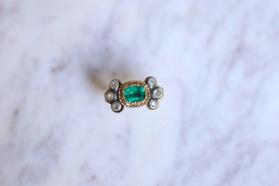 Antique gold, Colombian emerald, and diamonds ring - Galerie Pénélope