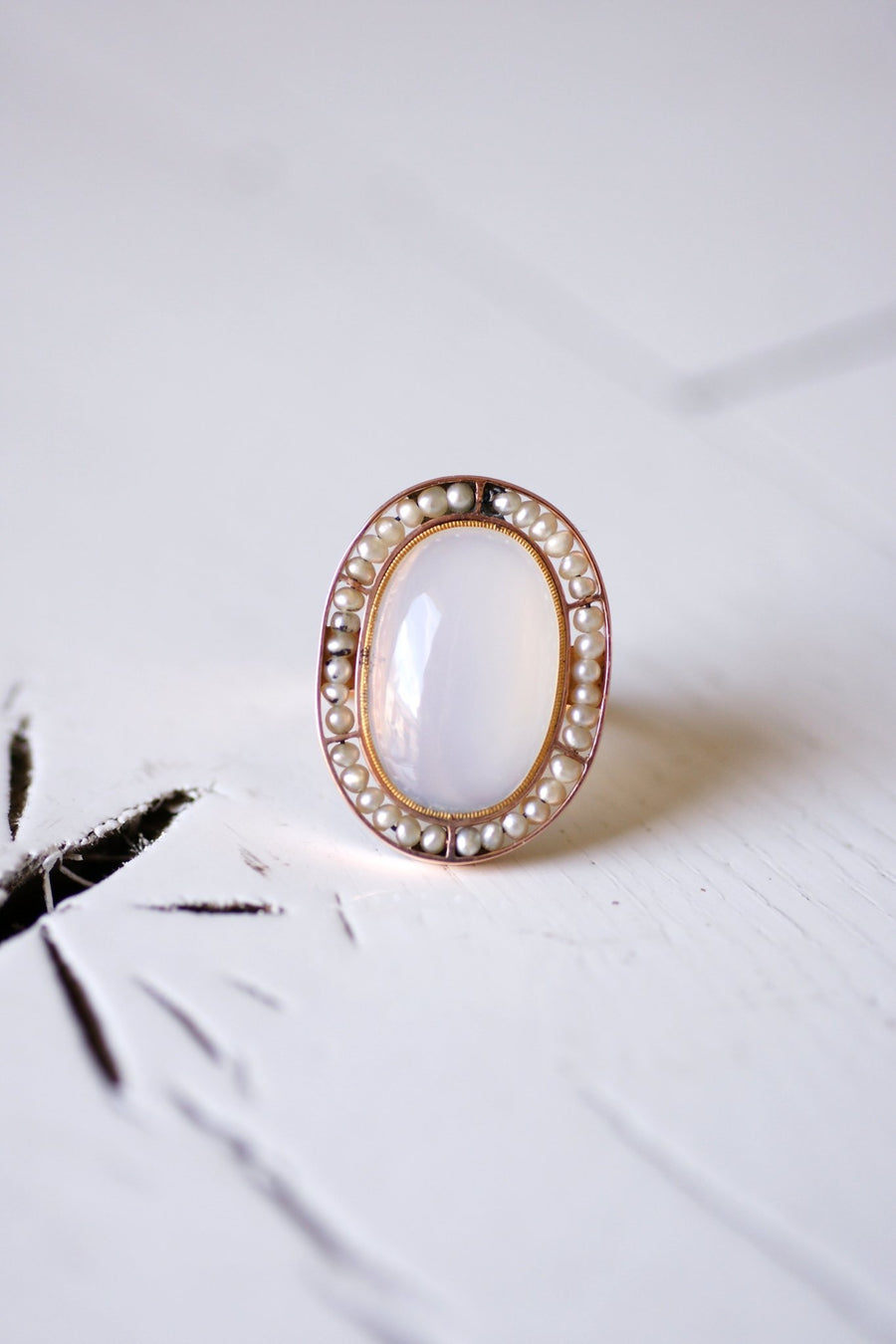Antique pink gold, blue-grey chalcedony and pearls ring - Galerie Pénélope