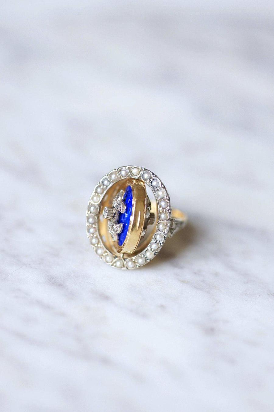Antique swivel enameled gold and silver ring set with diamonds - Galerie Pénélope