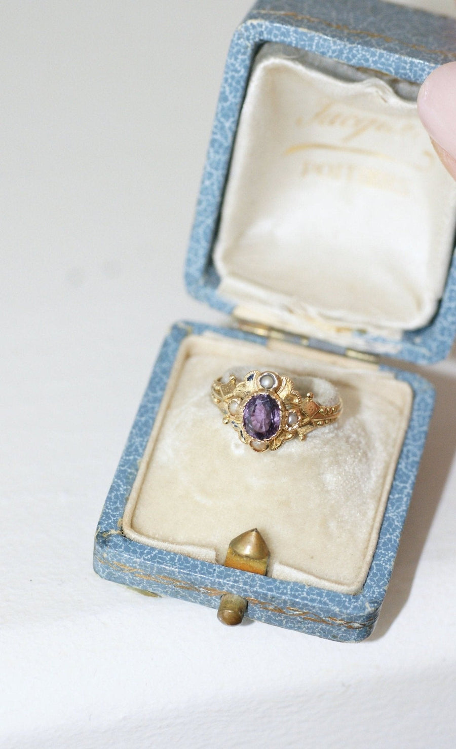 Antique Ring Mauve Sapphire 0.90 Ct - Galerie Pénélope