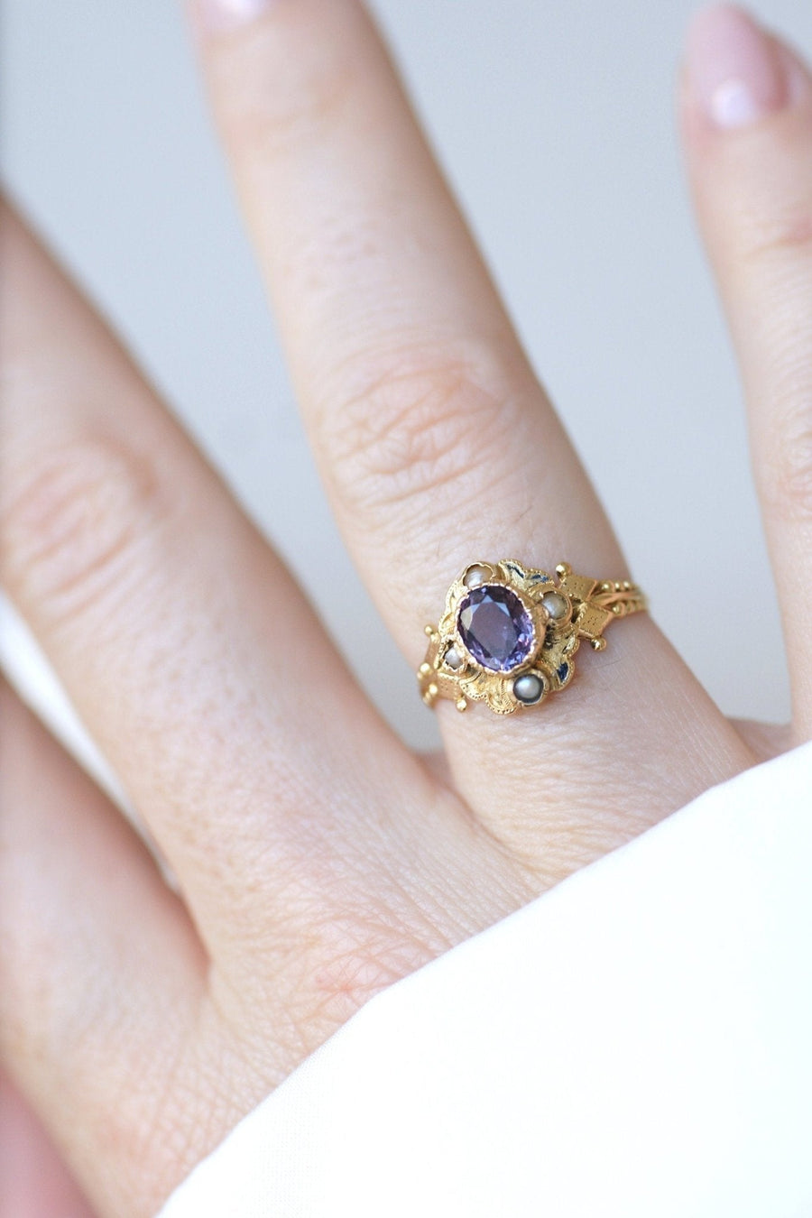 Antique Ring Mauve Sapphire 0.90 Ct - Galerie Pénélope