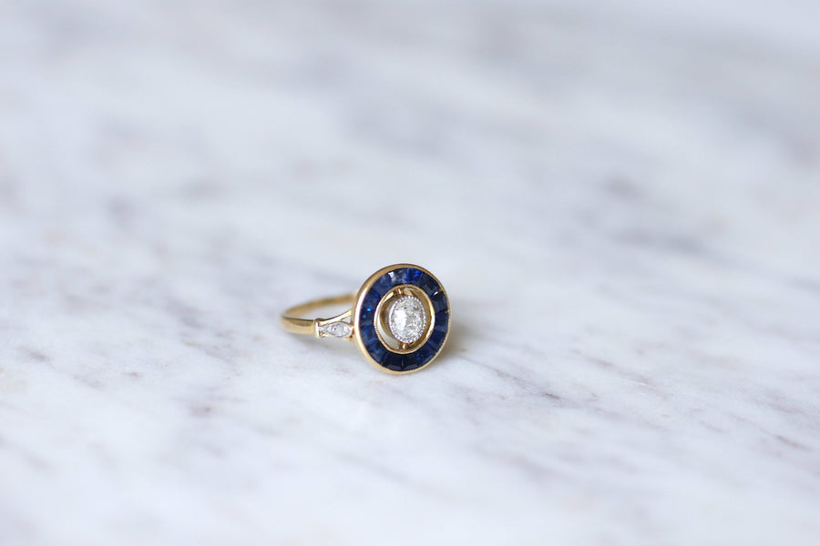 Art Deco diamond ring surrounded by synthetic sapphires - Penelope Gallery