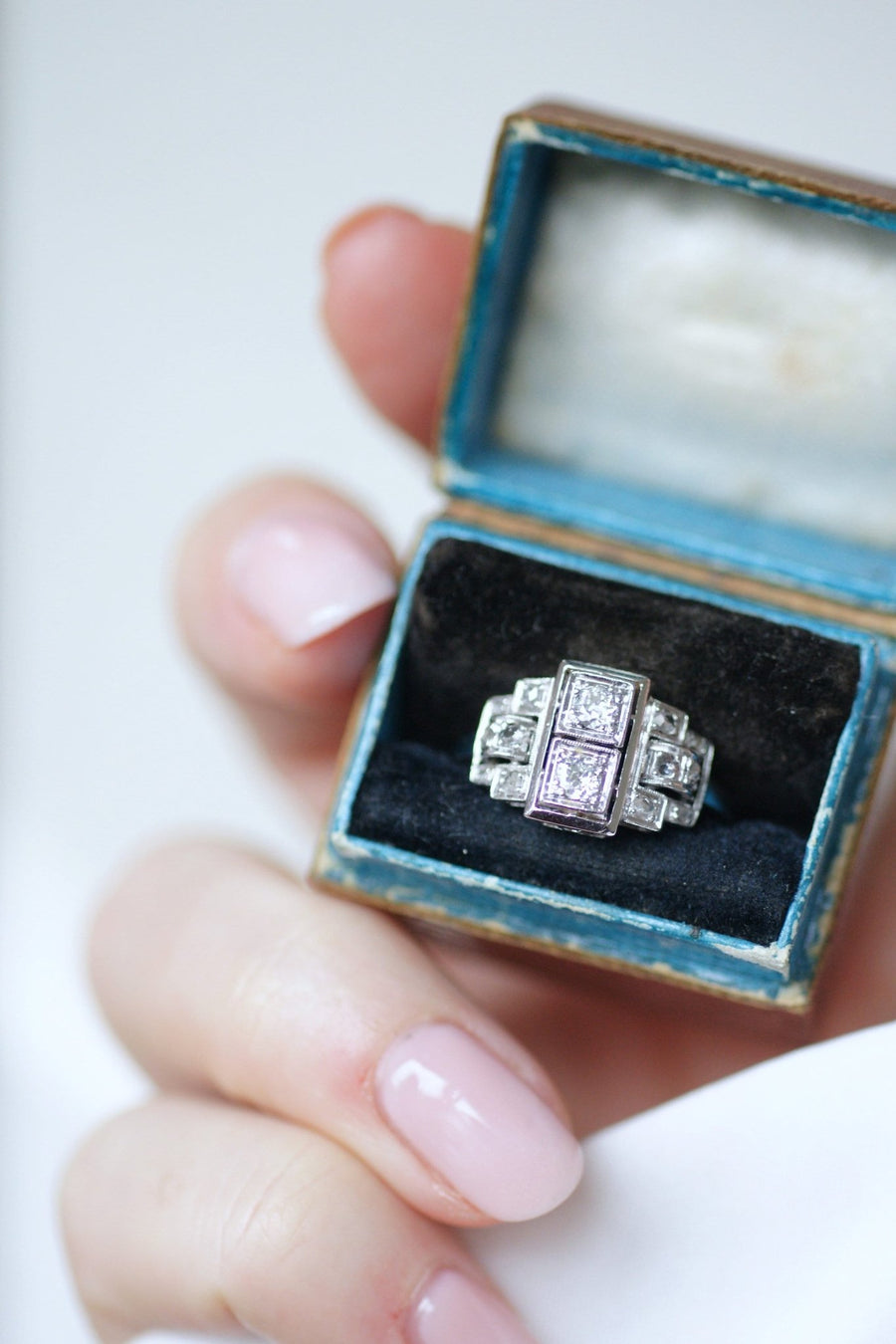 Art Deco diamond on platinum ring - Galerie Pénélope