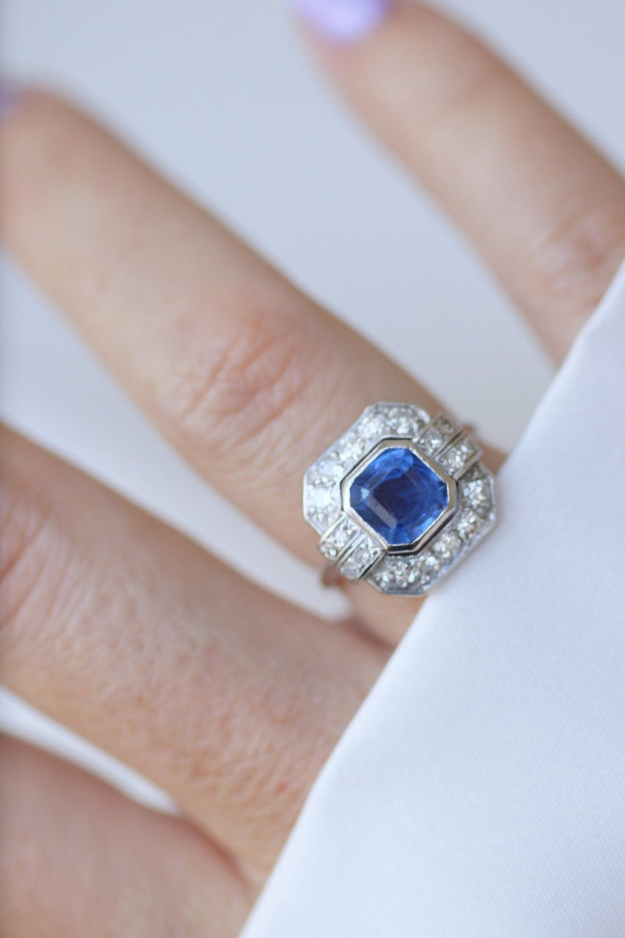 Art Deco Ceylon sapphire ring with diamond setting - Penelope Gallery