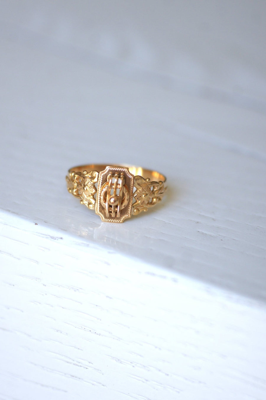 Antique pink gold band ring - Penelope Gallery