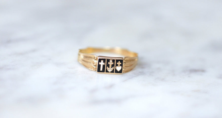 Regional gold and enamel Capelet ring - Galerie Pénélope