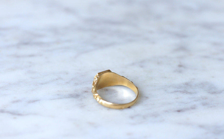 Antique yellow gold signet ring - Penelope Gallery