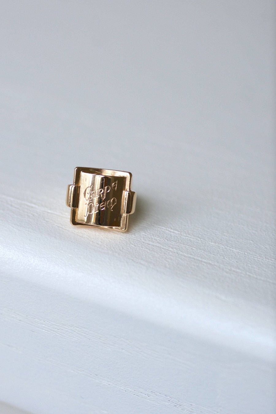 Carpe Diem Tank ring in pink gold - Penelope Gallery
