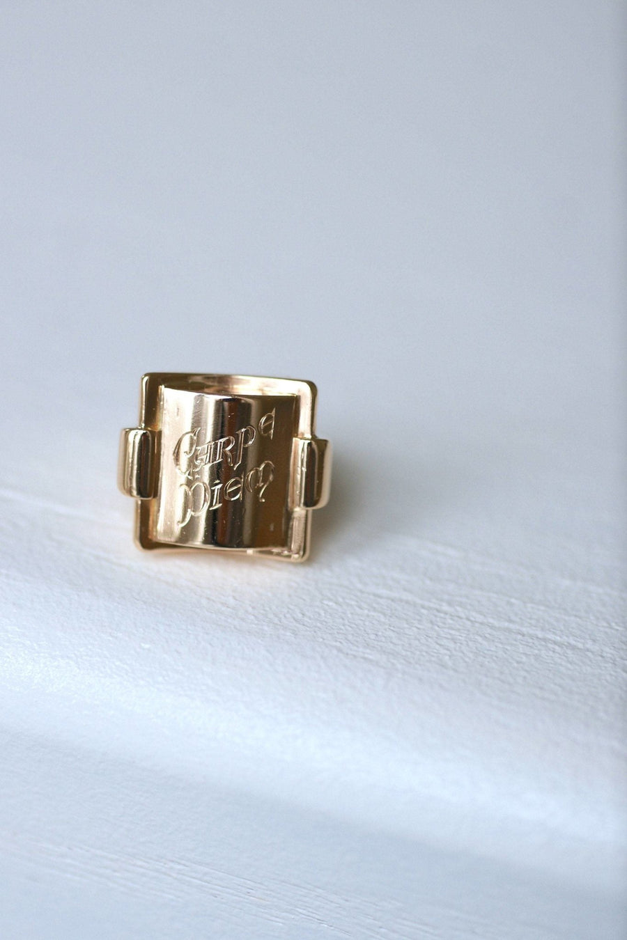 Carpe Diem Tank ring in pink gold - Penelope Gallery