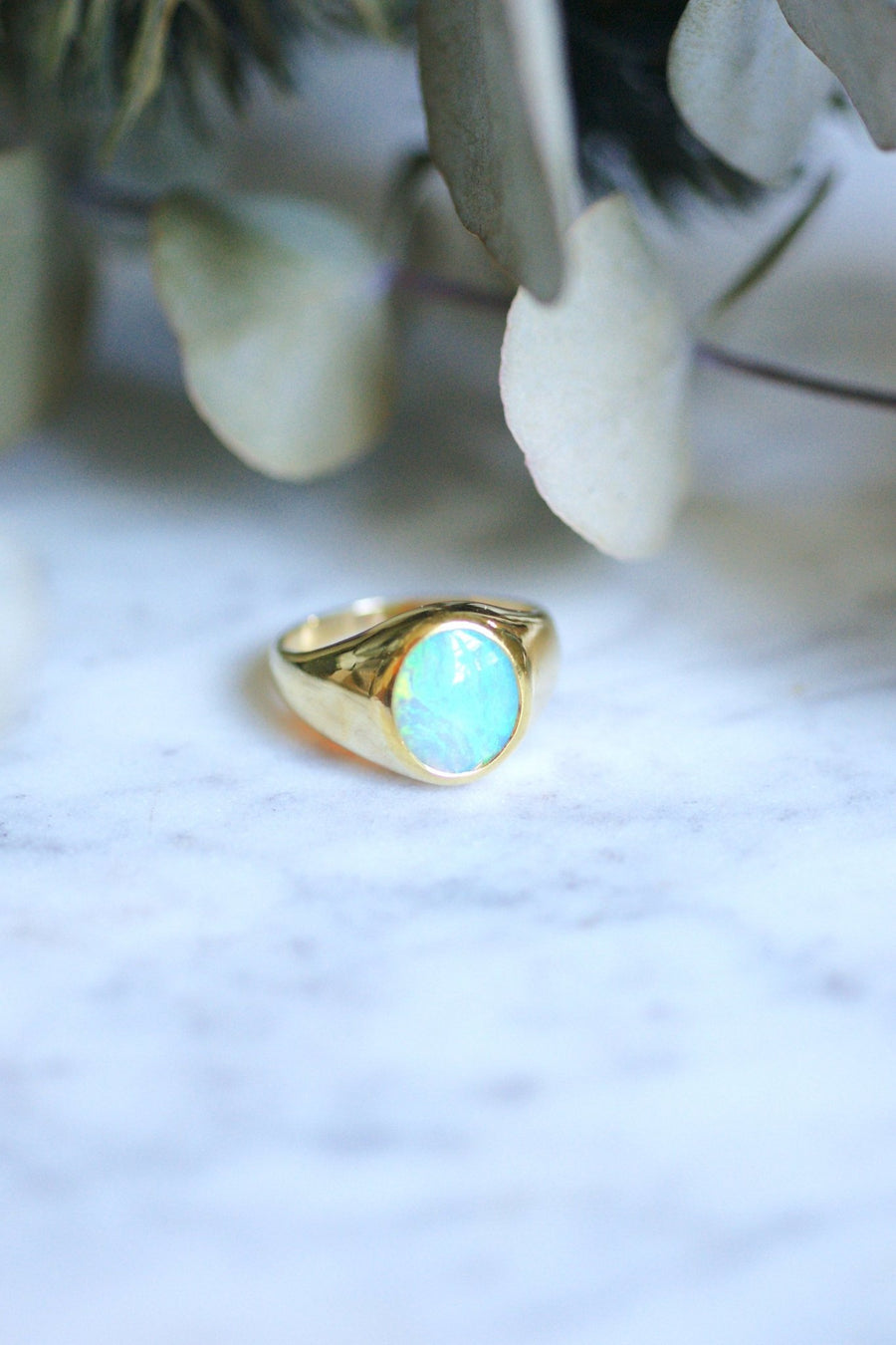 Yellow gold ring with opal cabochon - Galerie Pénélope