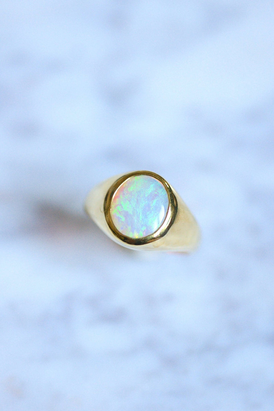 Yellow gold ring with opal cabochon - Galerie Pénélope