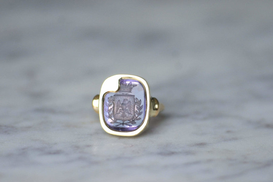 Ring with heraldic intaglio, engraved amethyst - Penelope Gallery