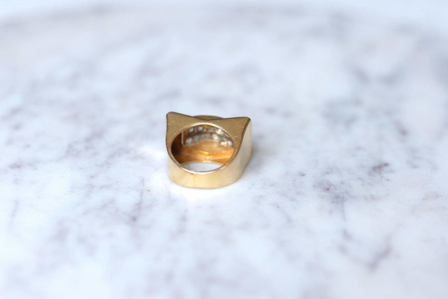 Gold and diamond signet ring - Penelope Gallery