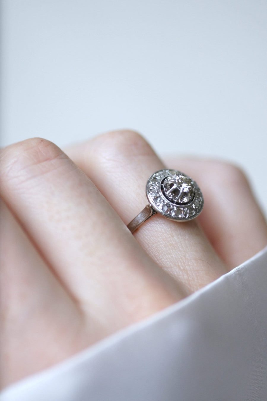 Art Deco round diamond target ring - Galerie Pénélope