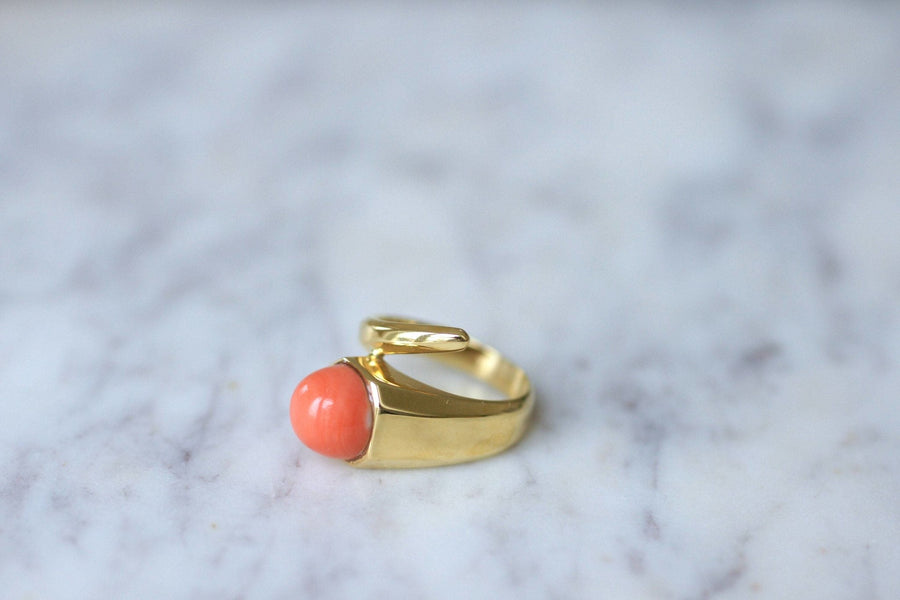 Gold and coral nail ring - Penelope Gallery