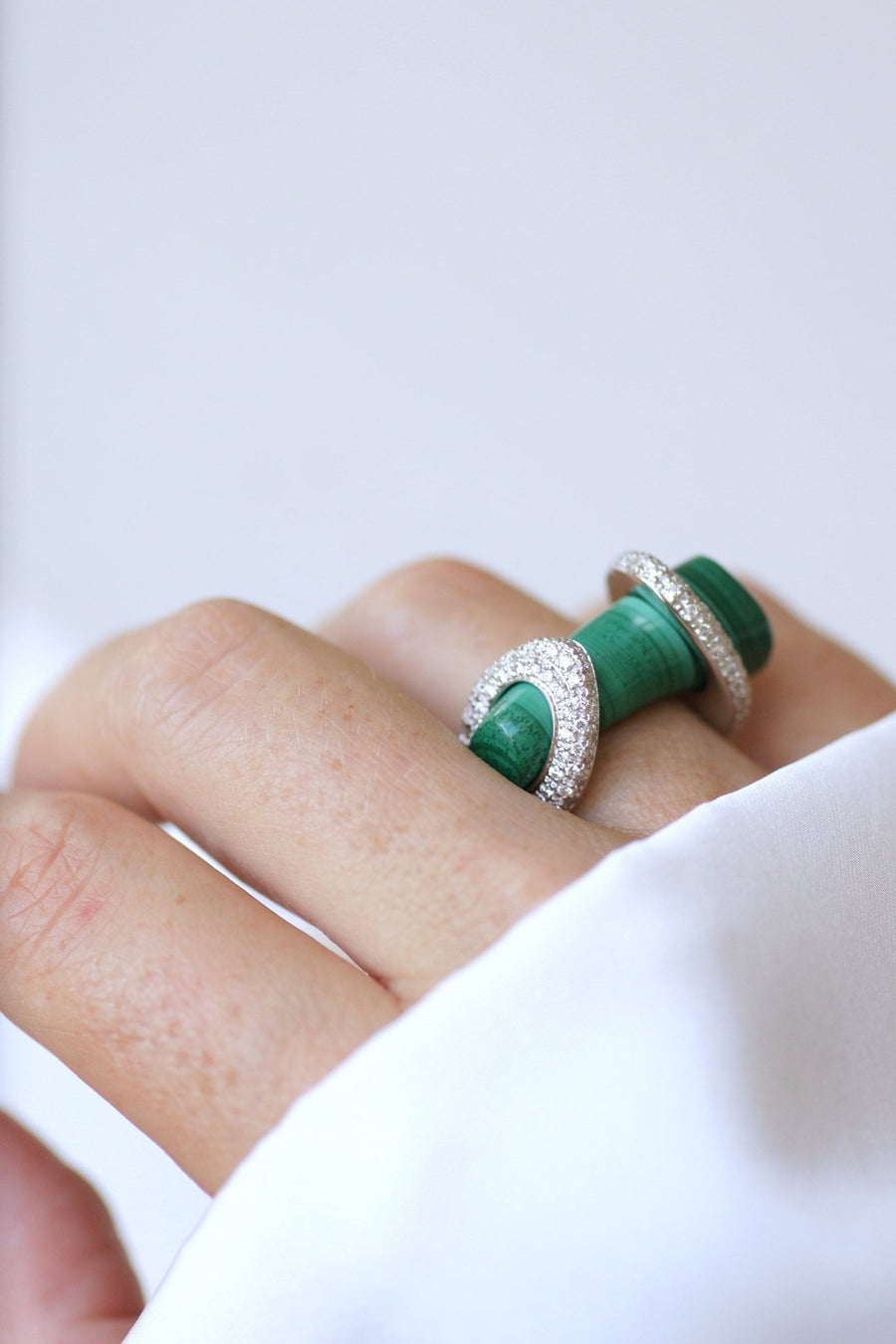 Gucci Cocktail Ring, malachite and diamonds on white gold - Penelope Gallery
