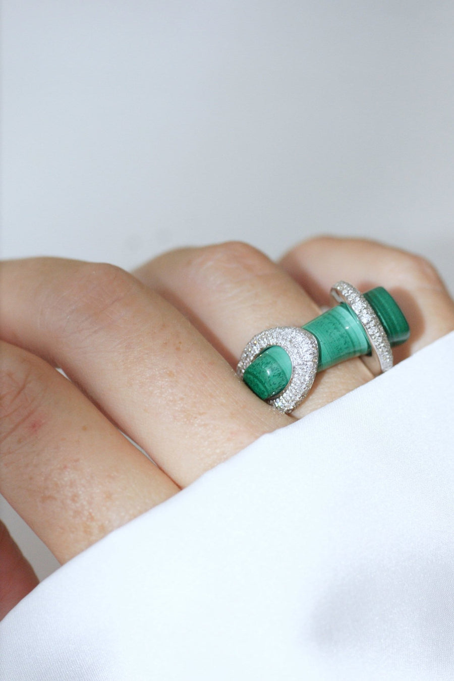 Gucci Cocktail Ring, malachite and diamonds on white gold - Penelope Gallery