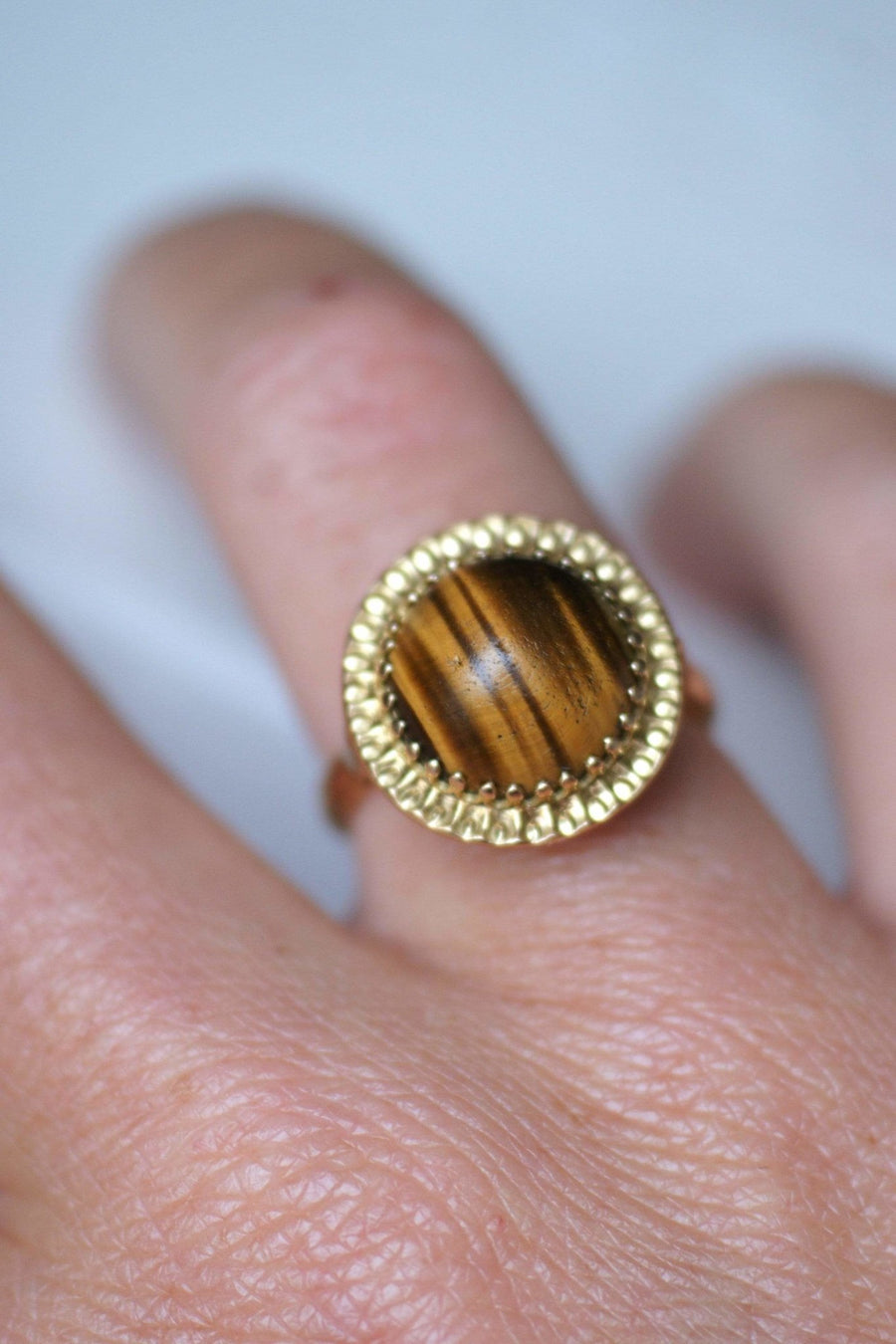 Vintage yellow gold and tiger eye quartz cocktail ring - Penelope Gallery
