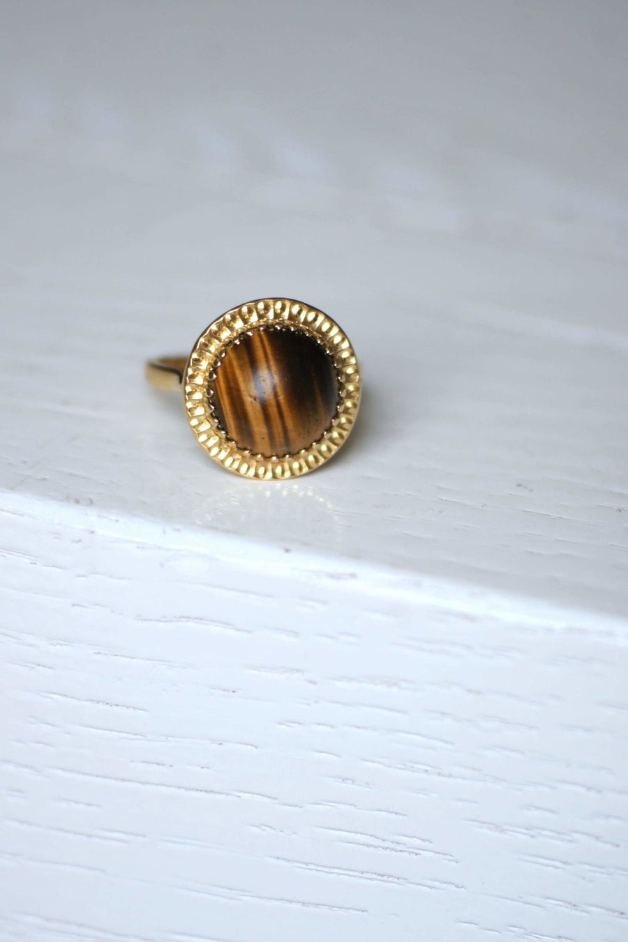 Vintage yellow gold and tiger eye quartz cocktail ring - Penelope Gallery
