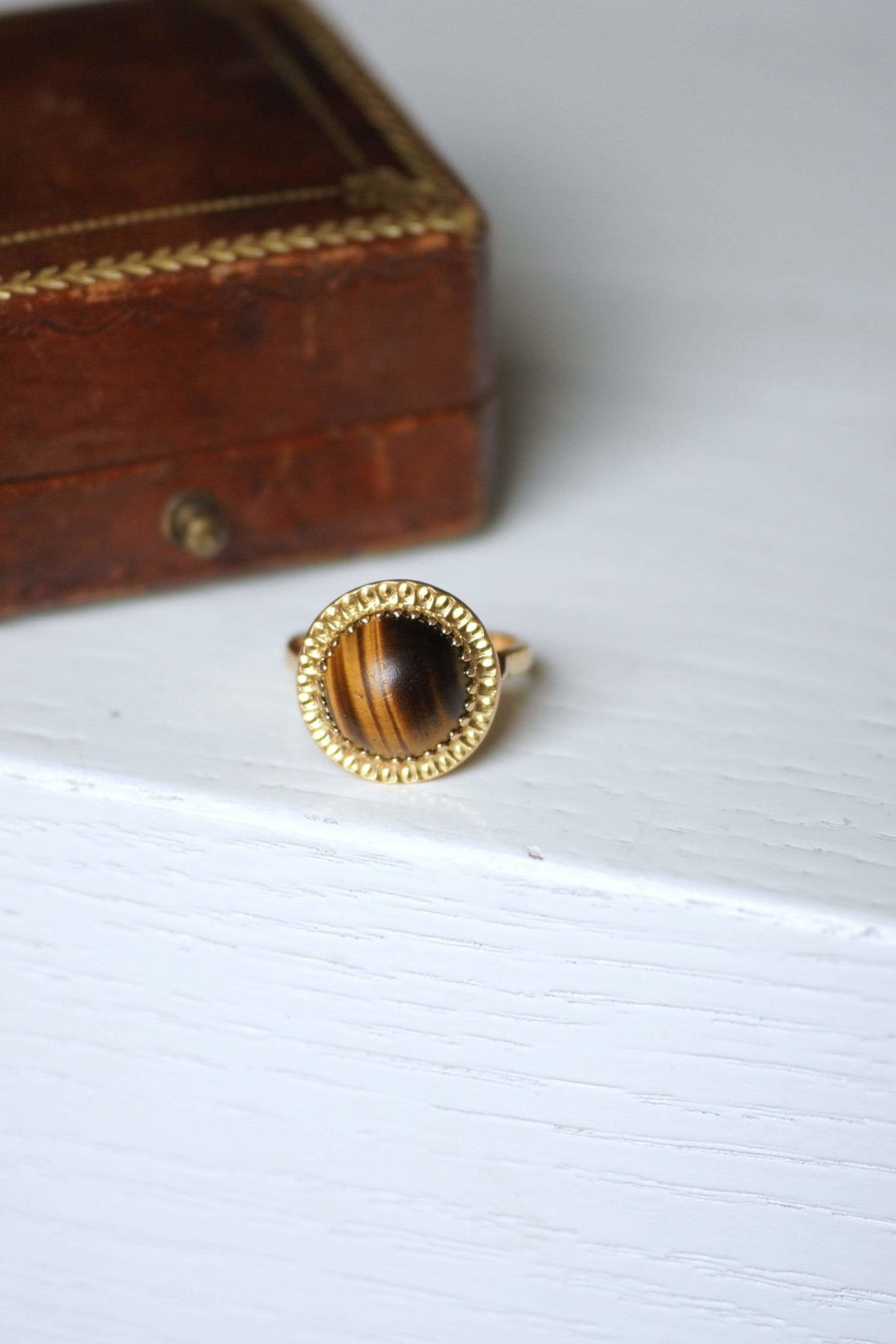 Vintage yellow gold and tiger eye quartz cocktail ring - Penelope Gallery