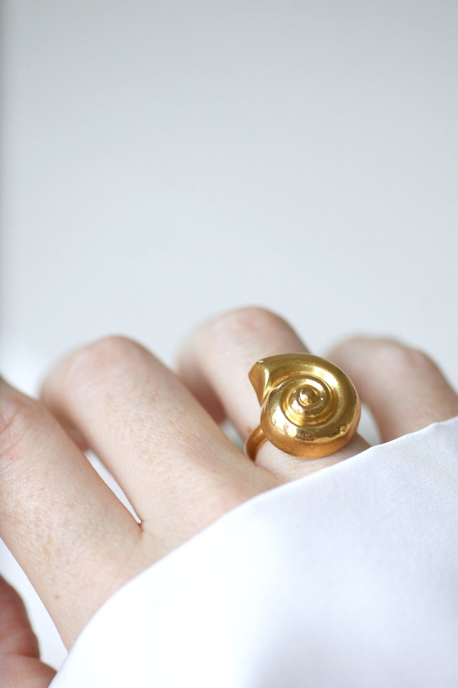 Lalaounis gold shell ring - Galerie Pénélope