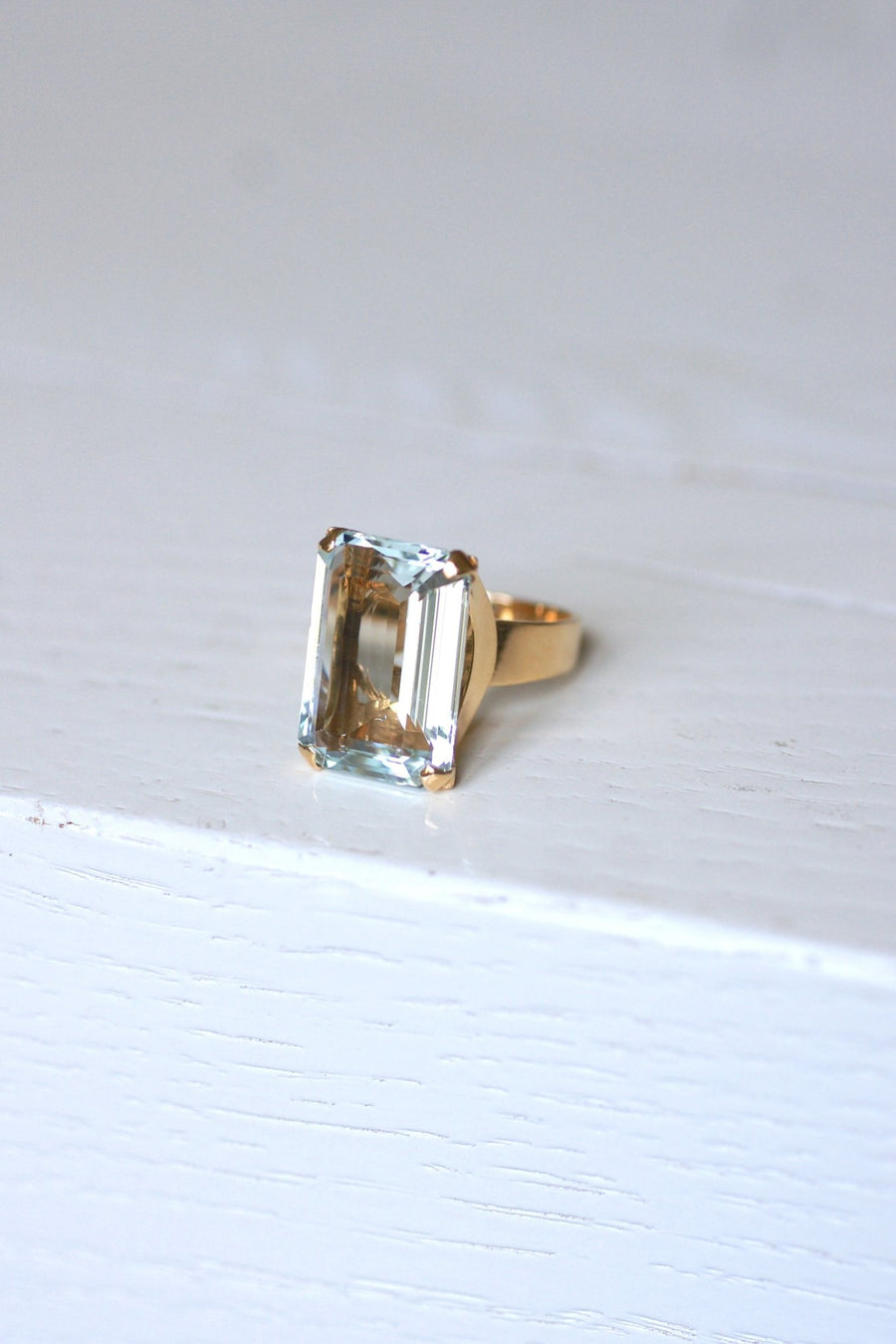 Vintage Aquamarine Cocktail Ring 15 Cts on pink gold - Galerie Pénélope