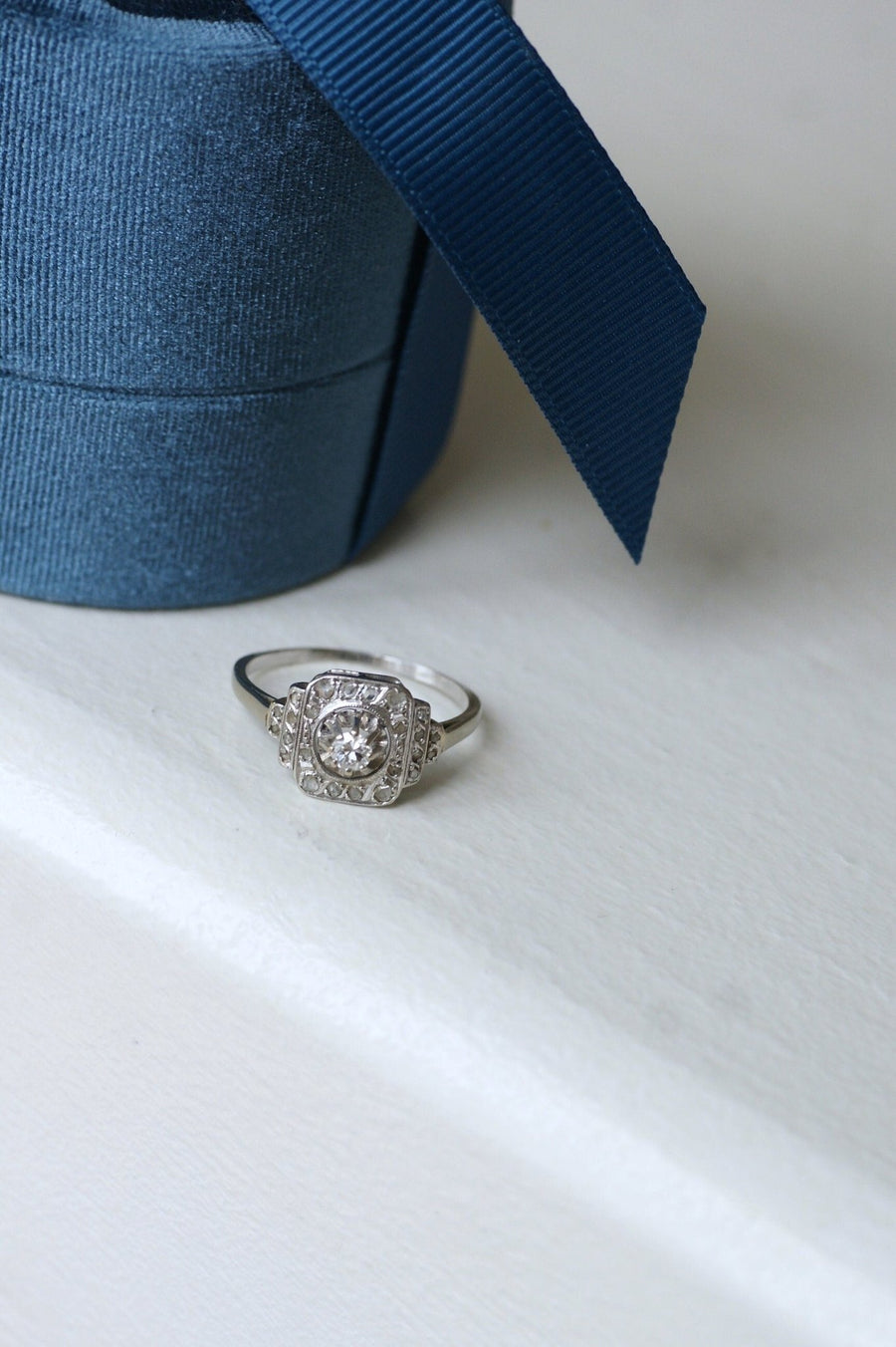 Art Deco square diamond engagement ring - Galerie Pénélope