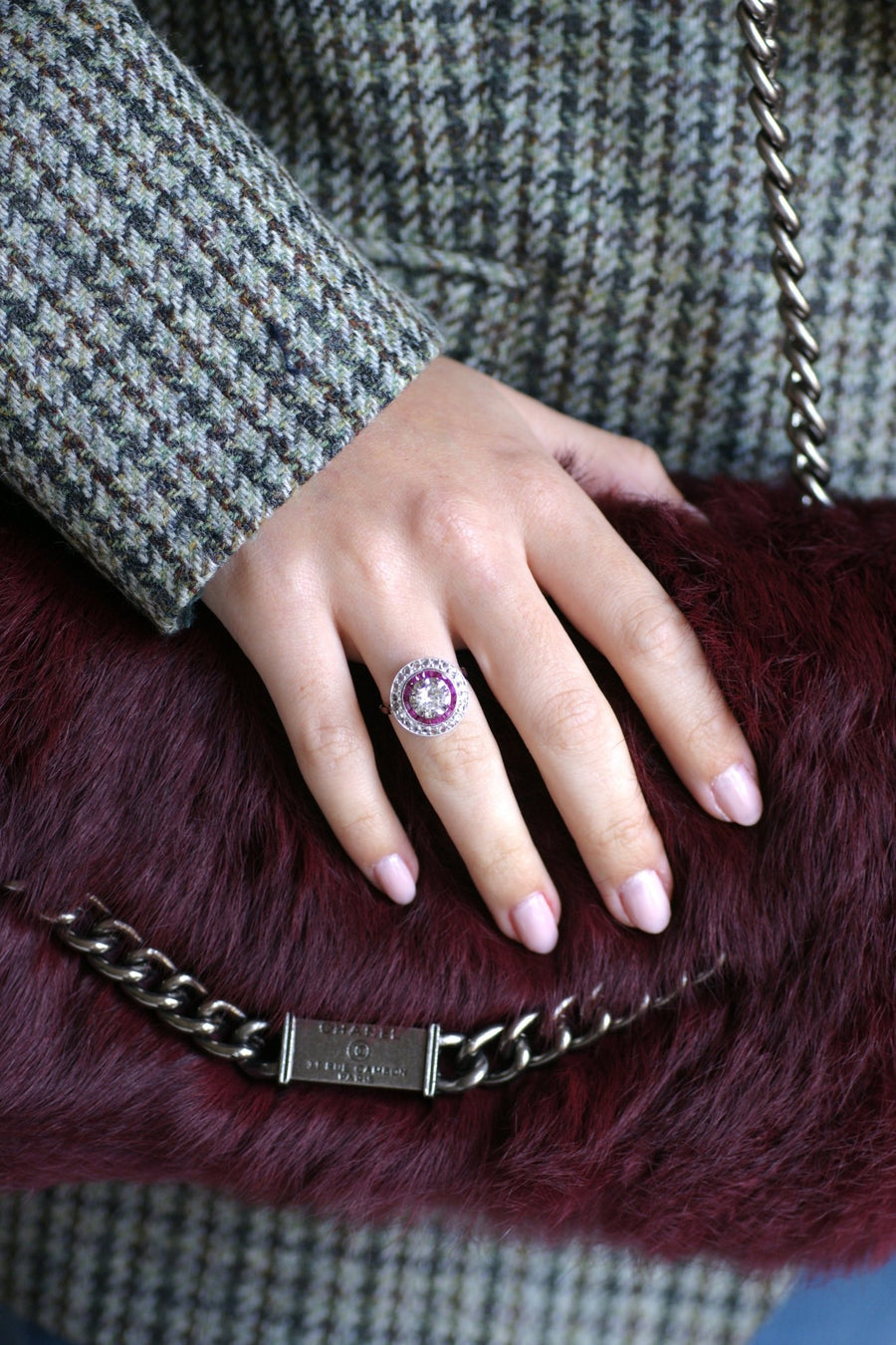 Art Deco engagement ring in platinum and white gold, diamond surrounded by ruby - Galerie Pénélope