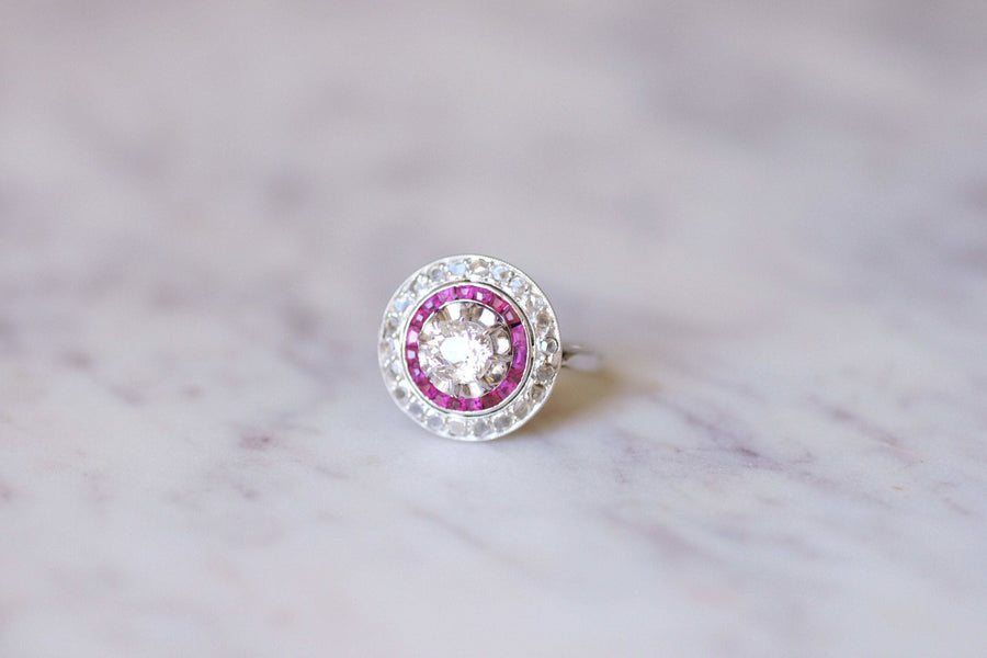 Art Deco engagement ring in platinum and white gold, diamond surrounded by ruby - Galerie Pénélope