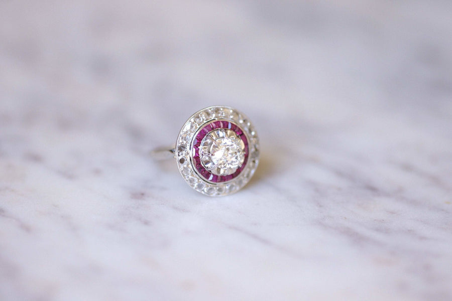 Art Deco engagement ring in platinum and white gold, diamond surrounded by ruby - Galerie Pénélope