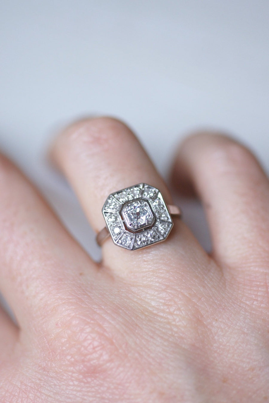 Art Deco octagonal platinum and diamond engagement ring - Galerie Pénélope