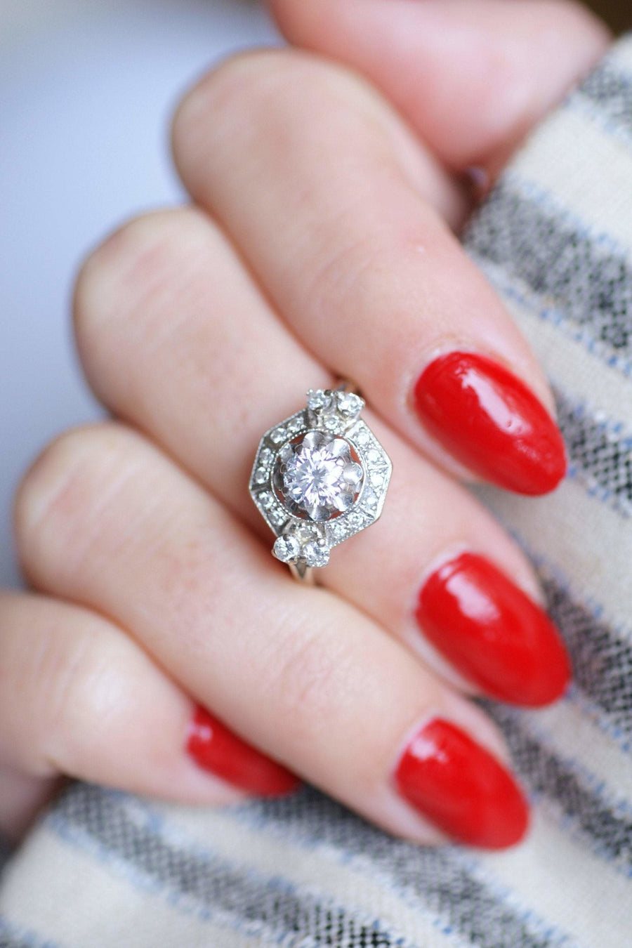 Art Deco platinum, white gold and diamond 0.55Ct engagement ring - Galerie Pénélope