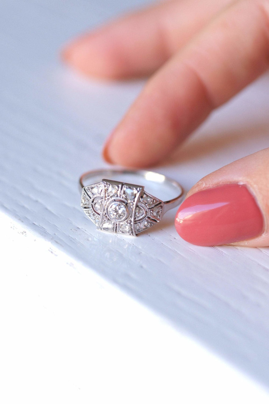 Art Deco platinum, white gold and diamonds engagement ring - Galerie Pénélope