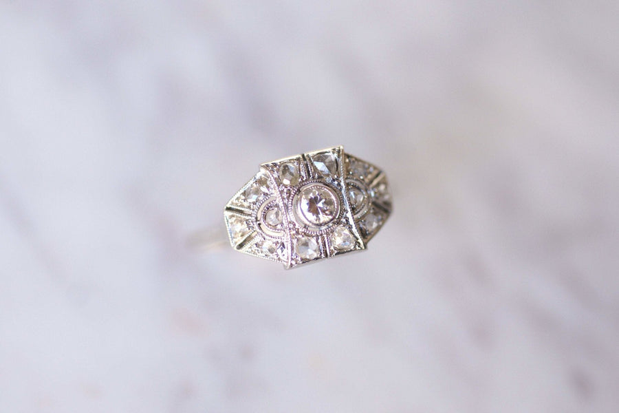 Art Deco platinum, white gold and diamonds engagement ring - Galerie Pénélope