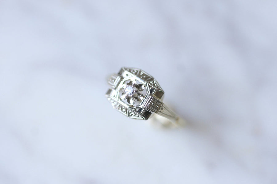 Art Deco platinum, white gold and diamonds engagement ring - Galerie Pénélope