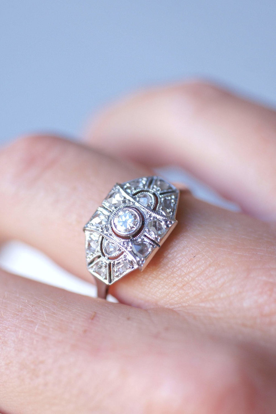 Art Deco platinum, white gold and diamonds engagement ring - Galerie Pénélope