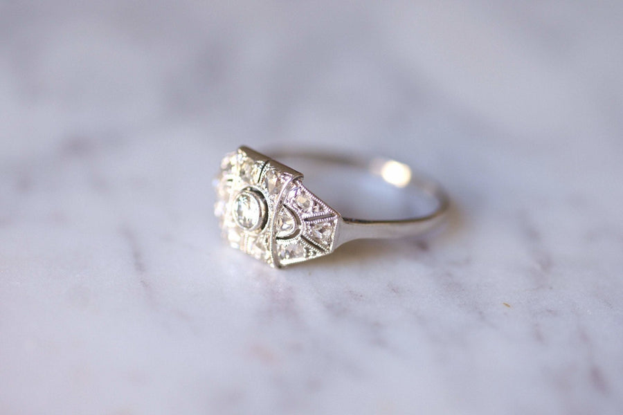 Art Deco platinum, white gold and diamonds engagement ring - Galerie Pénélope