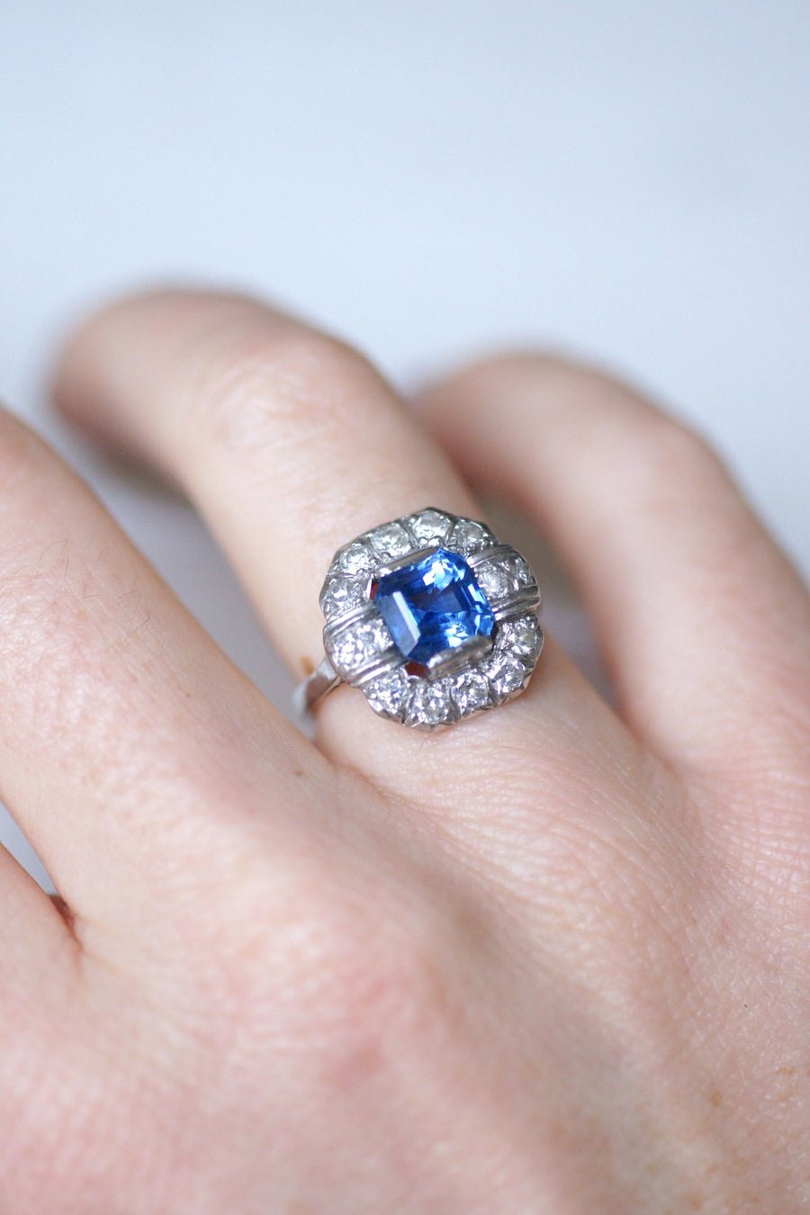 Art Deco Sapphire 2.57 Cts diamond setting engagement ring on platinum - Galerie Pénélope