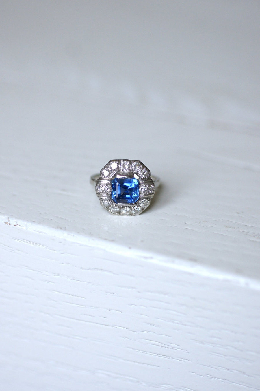 Art Deco Sapphire 2.57 Cts diamond setting engagement ring on platinum - Galerie Pénélope