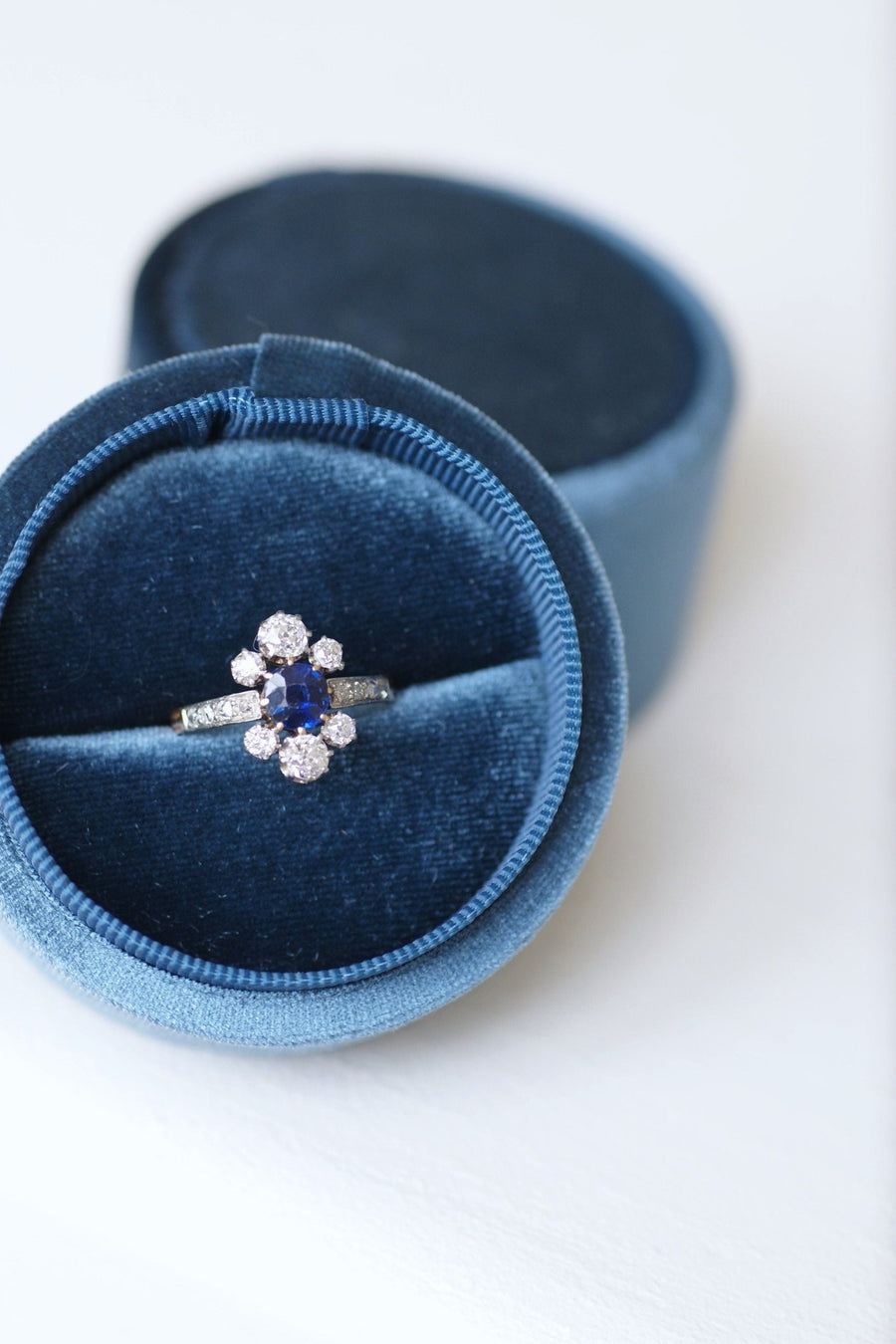 Engagement ring, Belle Epoque, diamonds and sapphire - Penelope Gallery