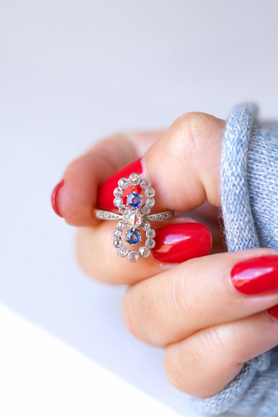 Belle Epoque engagement ring sapphires and diamonds on gold and platinum - Galerie Pénélope