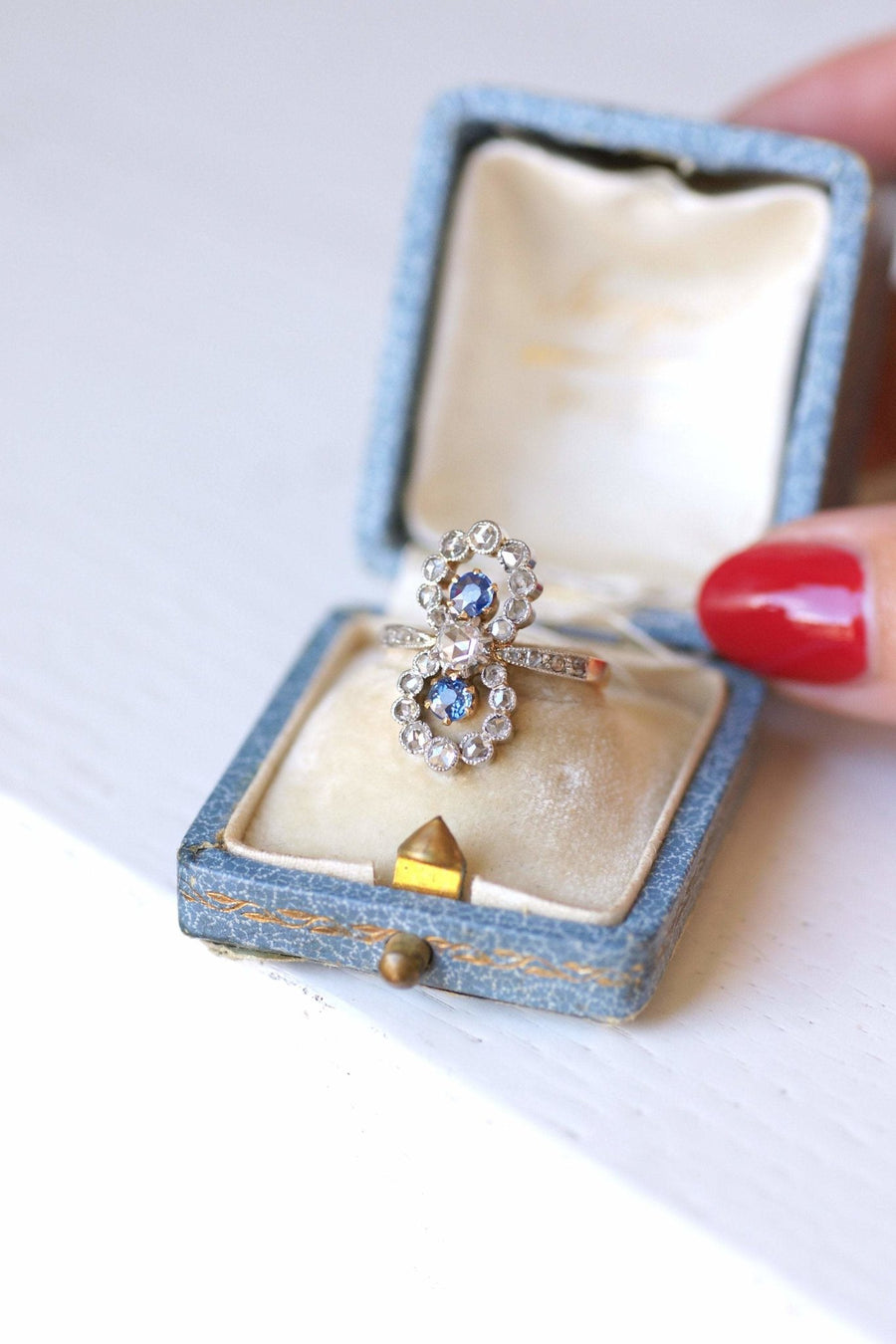 Belle Epoque engagement ring sapphires and diamonds on gold and platinum - Galerie Pénélope