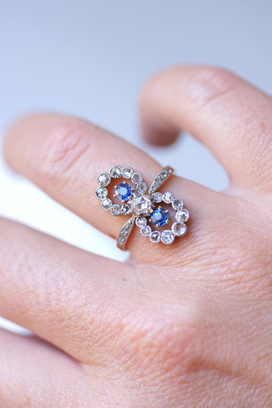 Belle Epoque engagement ring sapphires and diamonds on gold and platinum - Galerie Pénélope
