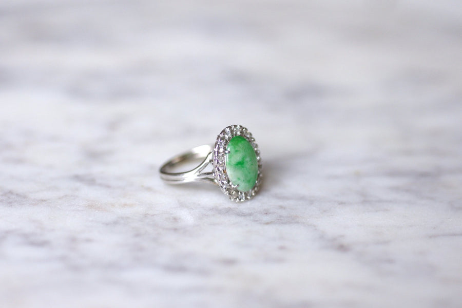 Jade engagement ring surrounded by diamonds on white gold - Galerie Pénélope