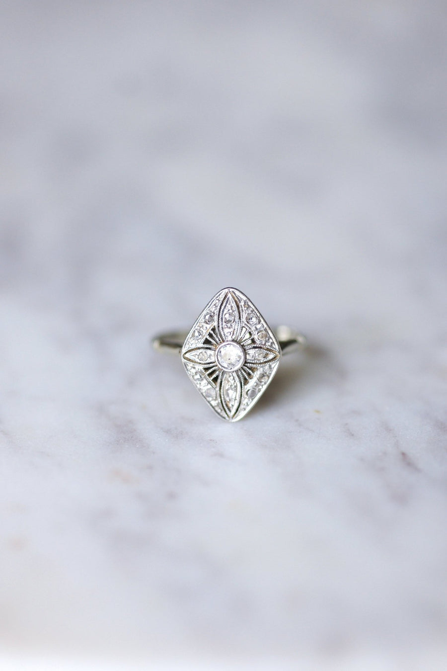 Belle Epoque gold, platinum and diamonds diamond engagement ring - Galerie Pénélope