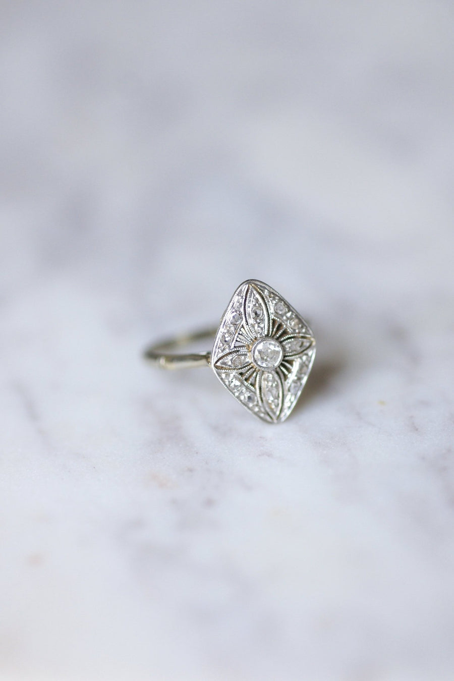 Belle Epoque gold, platinum and diamonds diamond engagement ring - Galerie Pénélope