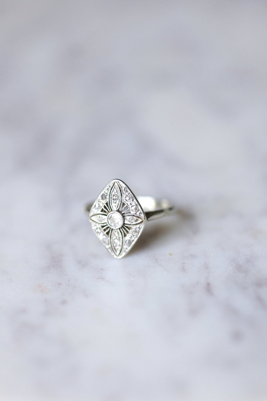 Belle Epoque gold, platinum and diamonds diamond engagement ring - Galerie Pénélope