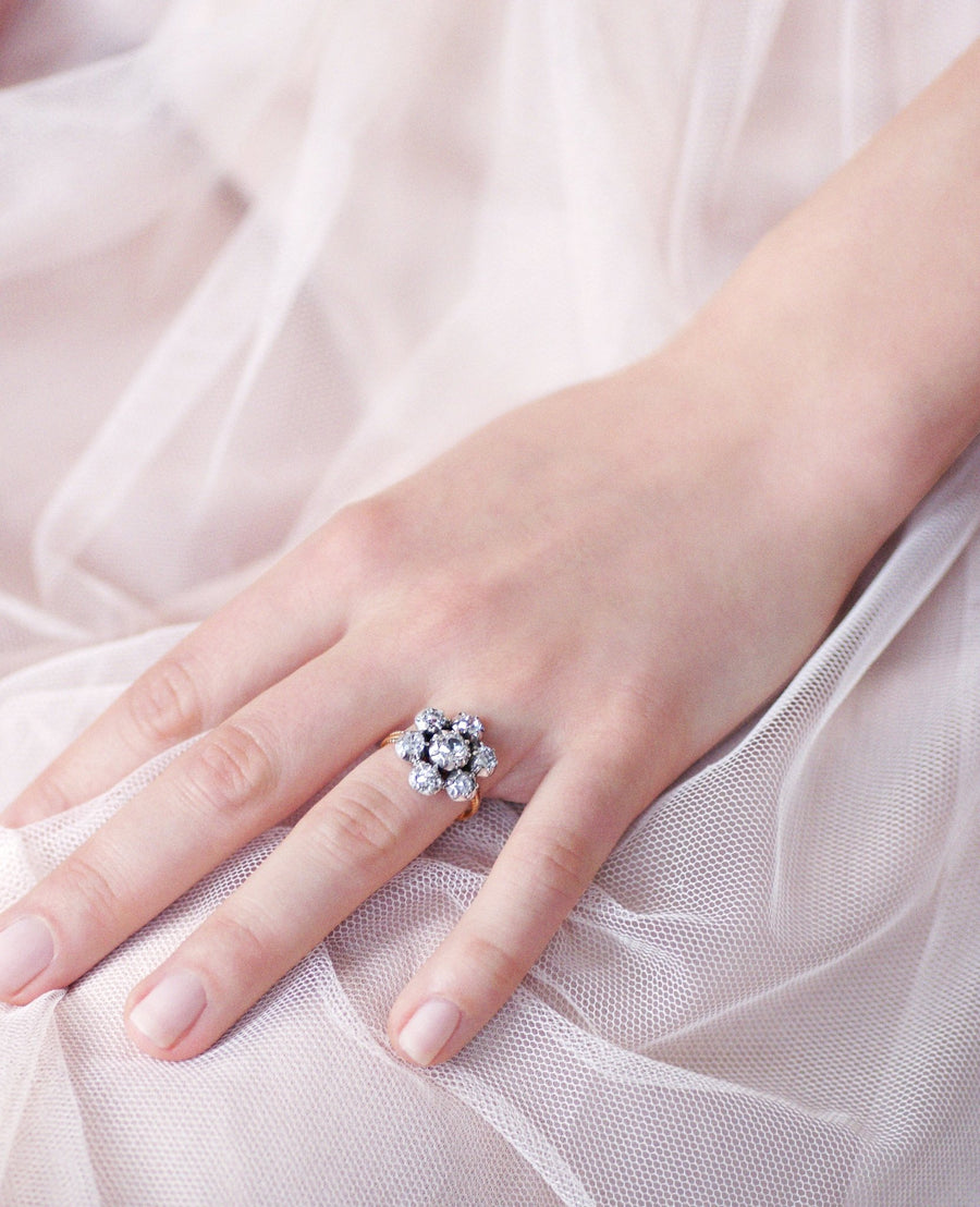 Antique gold and silver daisy engagement ring set with diamonds 1.60Cts - Galerie Pénélope